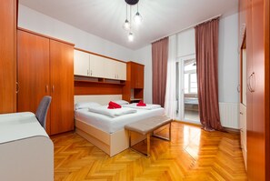 1 bedroom, free WiFi, bed sheets