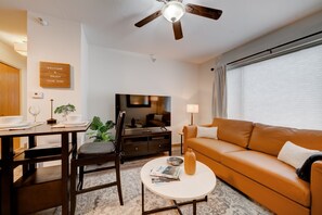 Smart-tv, boeken en een muziekbibliotheek