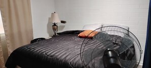 2 chambres, fer et planche à repasser, Wi-Fi, literie fournie