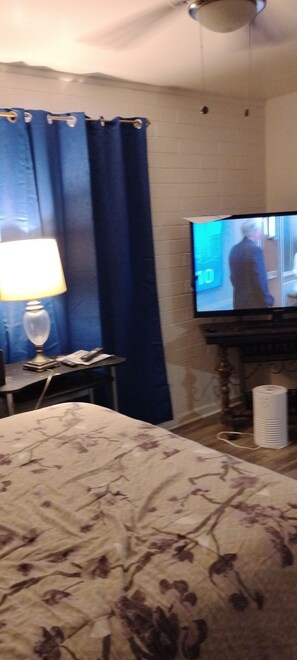 2 室のベッドルーム、アイロン / アイロン台、WiFi、ベッドシーツ