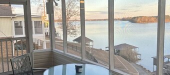 Weiss Lodge on Weiss Lake - Pet Friendly
