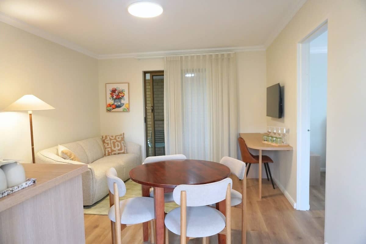 1 bedroom, free WiFi, bed sheets