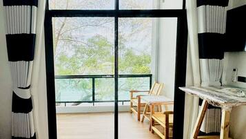 Basic Double Room, 1 King Bed, Air conditioning | Free WiFi, bed sheets