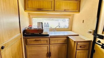 Basic Double Room, Japanese Futon, Air conditioning | Private kitchenette