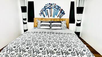 Basic Double Room, 1 King Bed, Air conditioning | Free WiFi, bed sheets