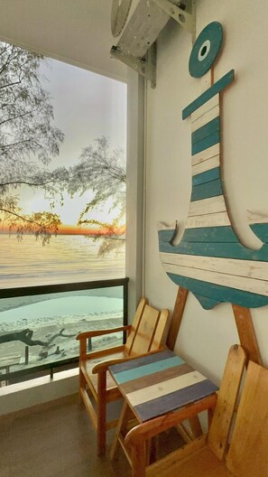 Basic-Doppelzimmer, 1 King-Bett, Klimaanlage | Wohnbereich