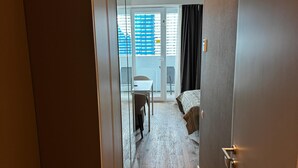 Room - Luxury apartments with sea view (Batumi)