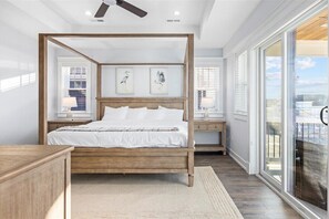 5 slaapkamers, een strijkplank/strijkijzer, reisbedje, wifi