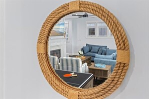 Smart TV, fireplace - 5 BR Townhome, Parking, Elevator (Margate City)