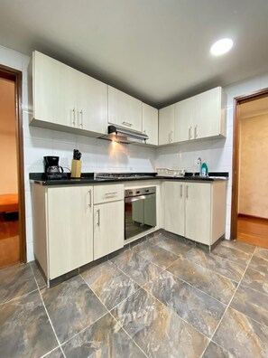 Fridge, microwave, oven, coffee/tea maker