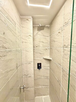 Shower, hair dryer, towels, soap - 2 Grand Penthouses 30 meters from Unicentro Norte Bogota (Bogotá)