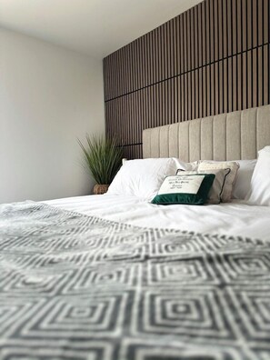 1 chambre, fer et planche à repasser, Wi-Fi gratuit, draps fournis