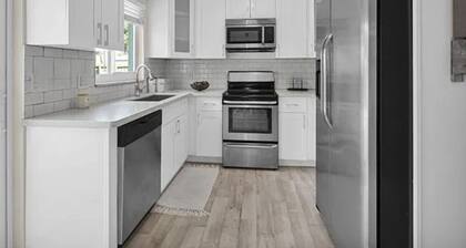 Tropical Oasis With Private Pool Jacuzzi