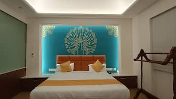 Luxury Double Room | In-room safe, laptop workspace, blackout curtains, iron/ironing board