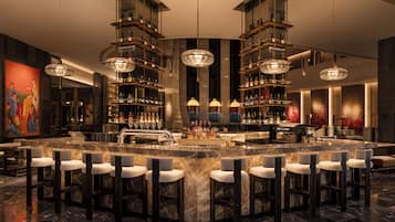2 bares/lounges, saguão/lounge