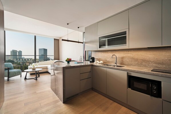 Paper towels, kitchen islands - Dusit Le Palais Tu Hoa Hanoi (Hanoi)