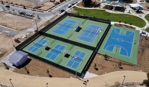 Sport court - Santa Clarita Pool Home with a View, Centrally Located, Live-In Ready, One Story (Santa Clarita)