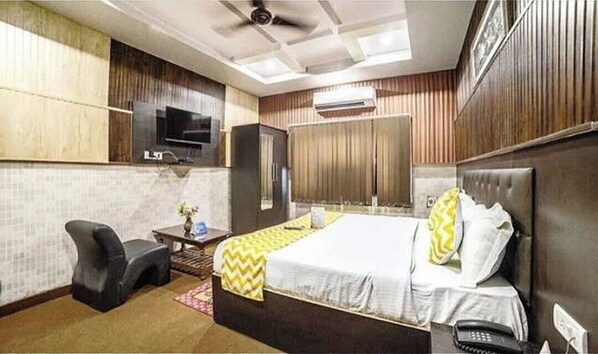 Deluxe Double Room, Park View | Desk, blackout curtains, iron/ironing board, free WiFi - Hotel Landmark Awadh - Lucknow Airport  (Lucknow)