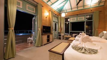 Habitación cuádruple Grand | Wifi gratis y ropa de cama