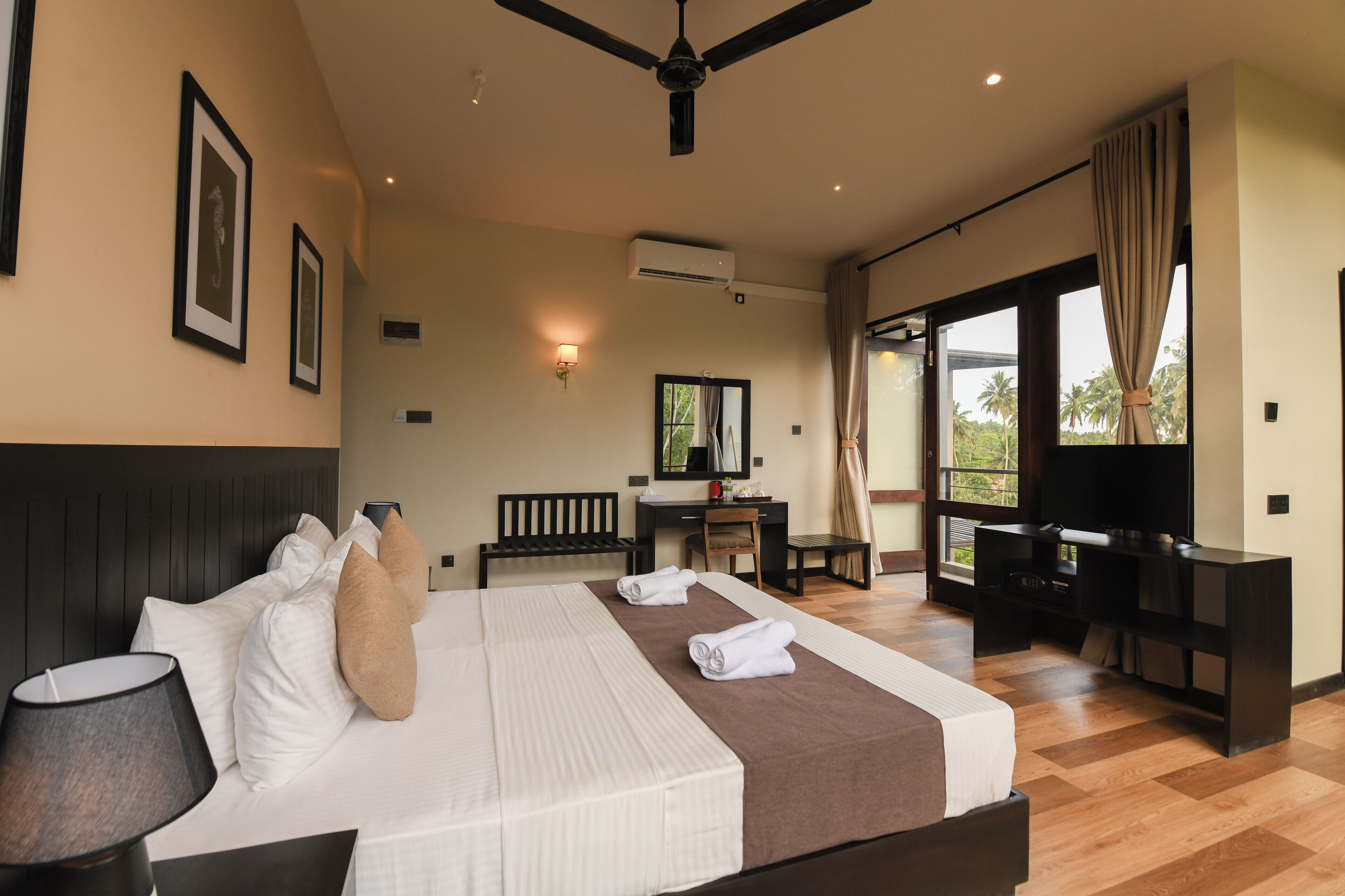 Chambre Triple Supérieure, 1 très grand lit