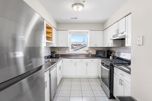 Microwave, oven, stovetop, dishwasher