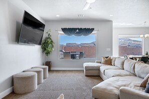 Smart TV, lareira, pebolim