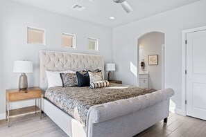 5 bedrooms, desk, iron/ironing board, travel cot