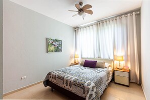 2 chambres, fer et planche à repasser, accès Internet, draps fournis