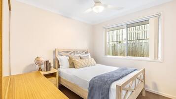 4 chambres, fer et planche Ă  repasser, Wi-Fi, draps fournis