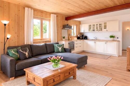 Ferienwohnung Berg 90qm mit Balkon, max. 6 Personen