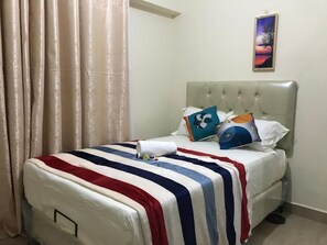 3 chambres, fer et planche Ă repasser, Wi-Fi, draps fournis