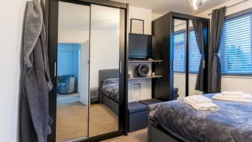 1 chambre, fer et planche Ă  repasser, Wi-Fi gratuit, draps fournis