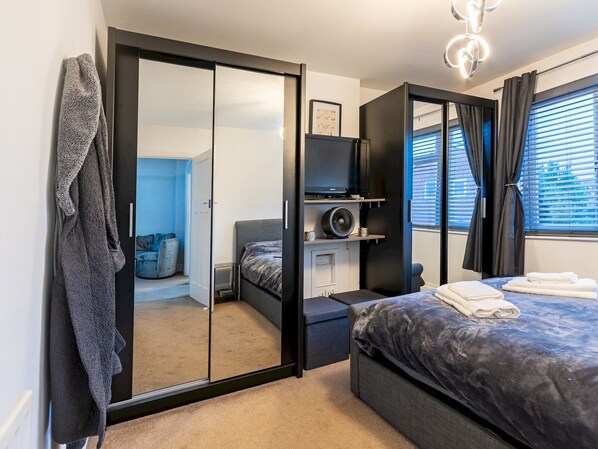 1 chambre, fer et planche à repasser, Wi-Fi gratuit, draps fournis