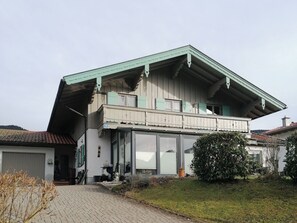 Exterior - Vacation apartment for 2 persons, 50 m², 1 separate bedroom, balcony (Inzell)