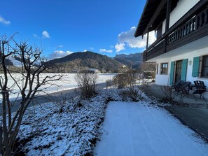 Property grounds - Vacation apartment Berglodge Chiemsee with terrace, living room and bedroom, 34 sqm (Aschau im Chiemgau)