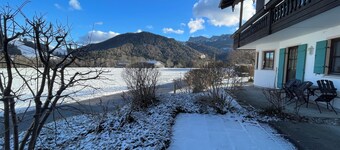Vacation apartment Berglodge Chiemsee with terrace, living room and bedroom, 34 sqm