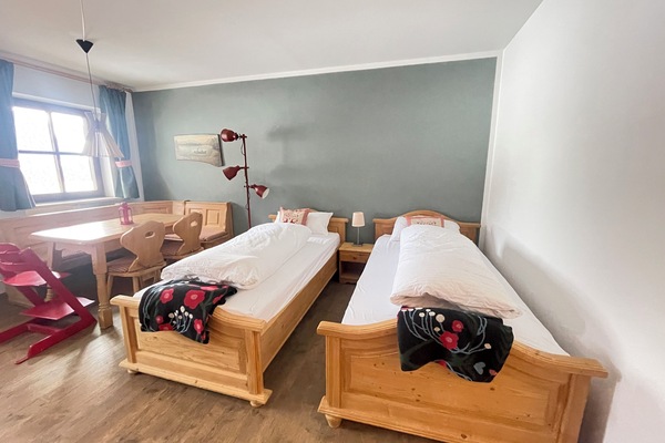 Ferienwohnung Berglodge Chiemsee mit Terrasse, Wohn- und Schlafraum, 34 qm-Berglodge Chiemsee Wohn- und Schlafraum