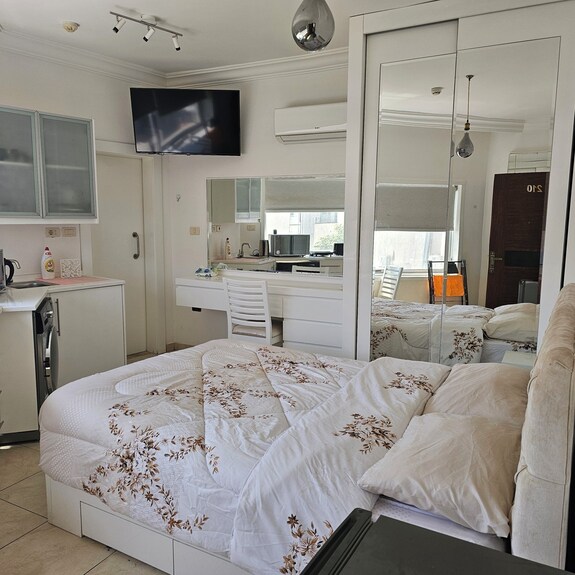 Cozy Apartment In Enchanting Amman With Ac, Wifi - Amman