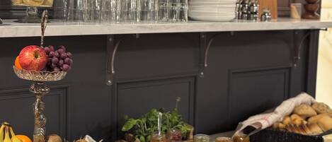 Petit déjeuner continental compris tous les jours