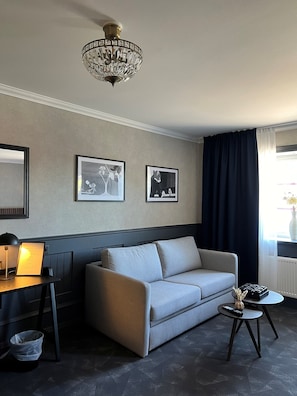 Quarto quádruplo | Escrivaninha, Wi-Fi de cortesia