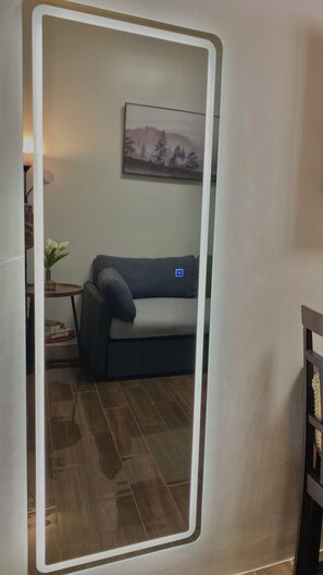 Interior - Skyline Escape Makati - Penthouse (Makati)