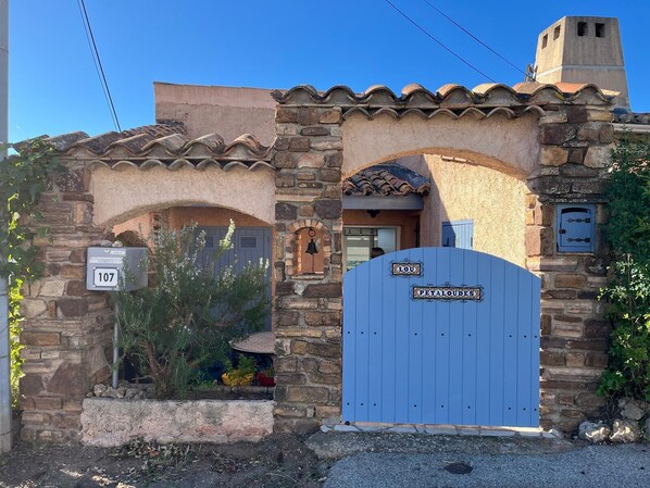 Exterior - House-Exceptional view-Private estate LE CAPITOU with swimming pools (Fréjus)