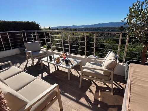 House-Exceptional view-Private estate LE CAPITOU with swimming pools
