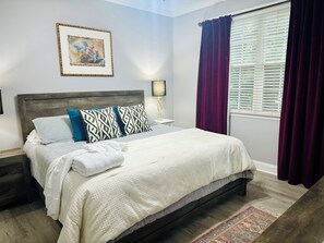 3 makuuhuonetta, työpöytä, silitysrauta/-lauta, ilmainen Wi-Fi