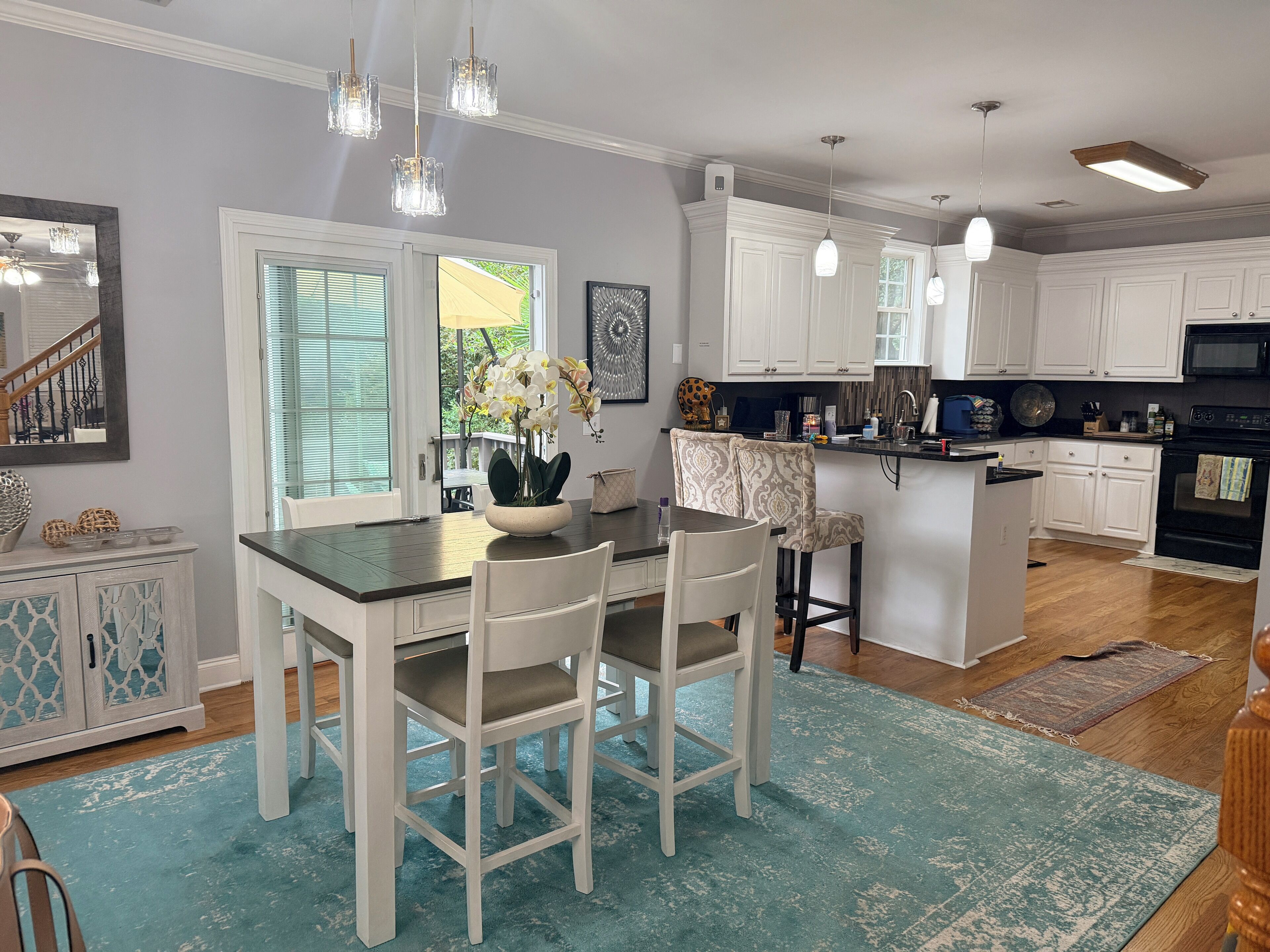 ثلاجة، ميكروويف، فرن، موقد طهي مسطح