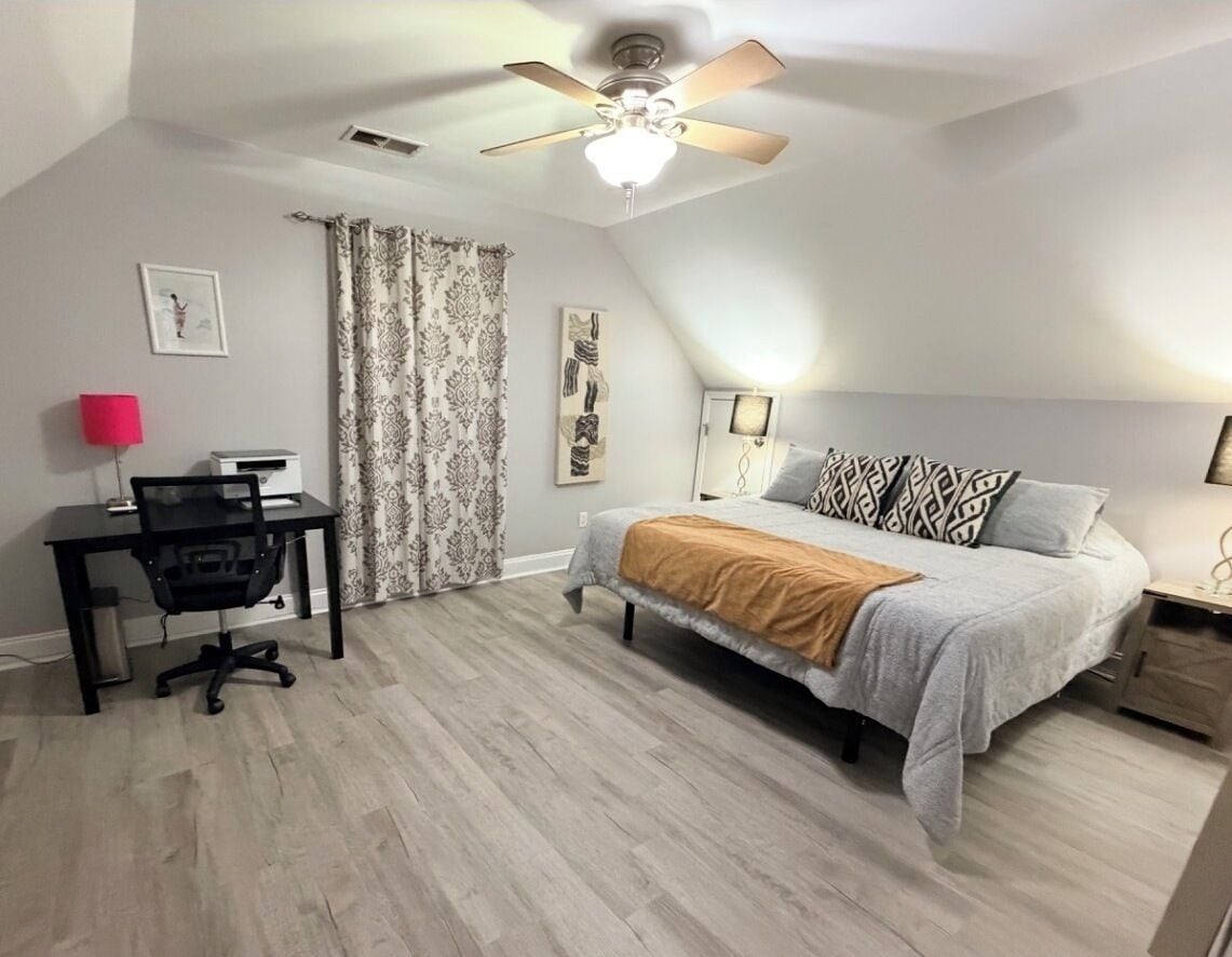 3 chambres, bureau, fer et planche à repasser, Wi-Fi gratuit