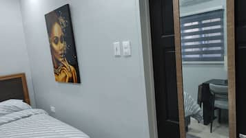 1 soverom, strykejern/-brett, wi-fi og sengetøy