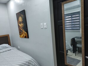 1 bedroom, iron/ironing board, WiFi, bed sheets - Tranquility Hotel Suite RB, walking distance to the QPS, Ariapita Ave, & EV Zoo, (Port of Spain)