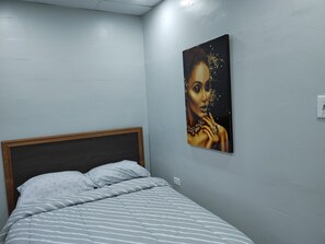 1 bedroom, iron/ironing board, WiFi, bed sheets - Tranquility Hotel Suite RB, walking distance to the QPS, Ariapita Ave, & EV Zoo, (Port of Spain)