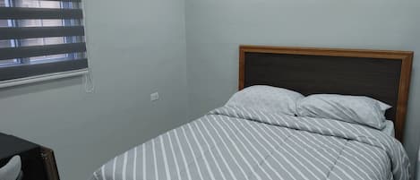 1 makuuhuone, silitysrauta/-lauta, Wi-Fi, vuodevaatteet